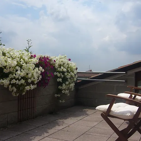 The Flower Garden Guest house 2*